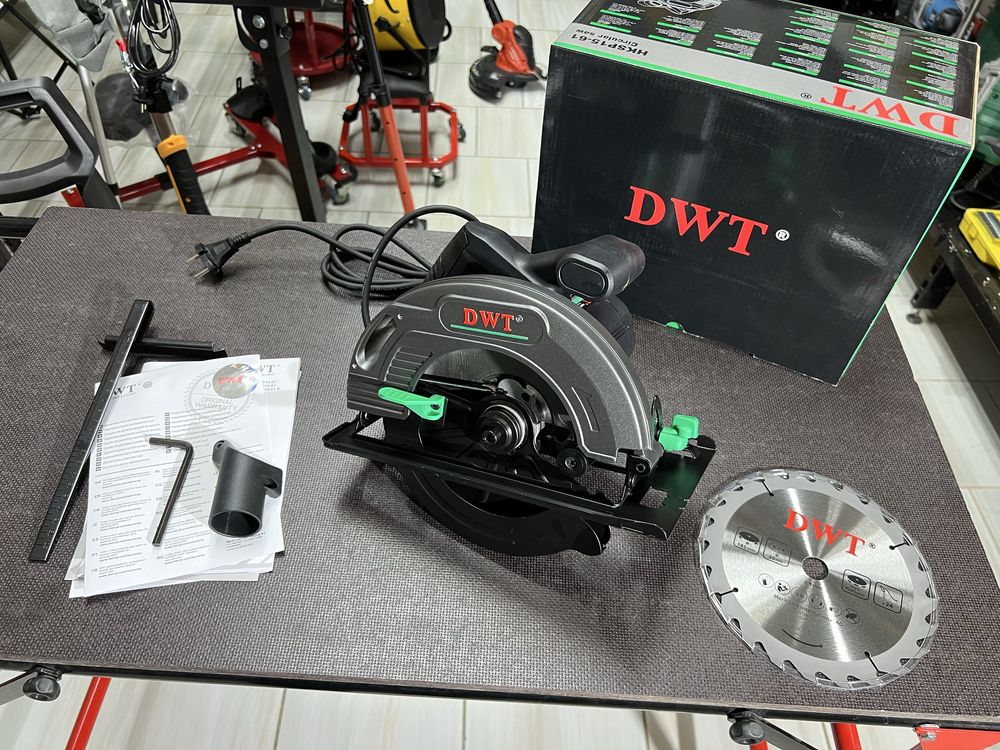 Дисковая пила циркулярная DWT HKSP15-61 На 1500 Вт 185 мм диск