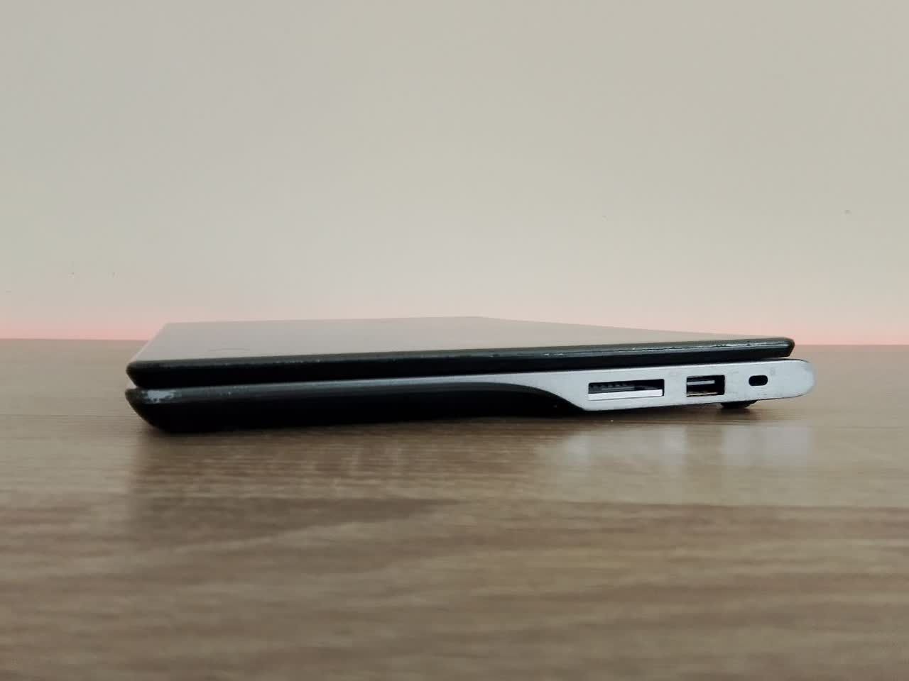 Ігровий металічний ноутбук Acer