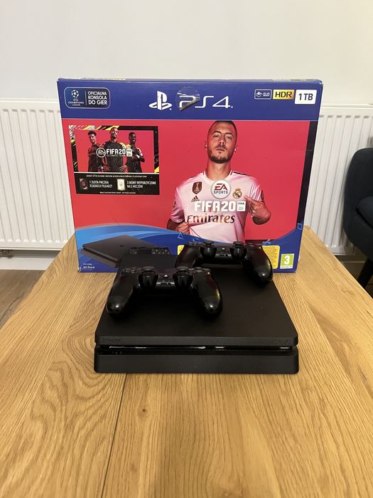 PS4 Slim 1TB + 2 pady – uszkodzone HDMI