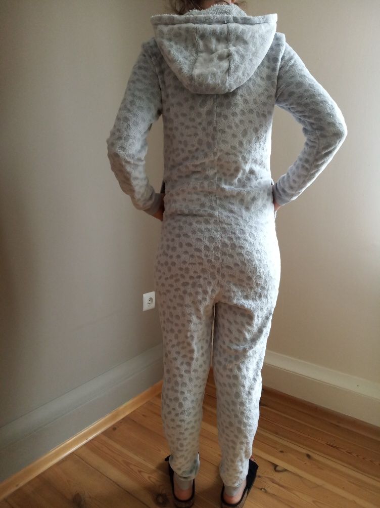 Kigurumi kombinezon polarowy piżama miś