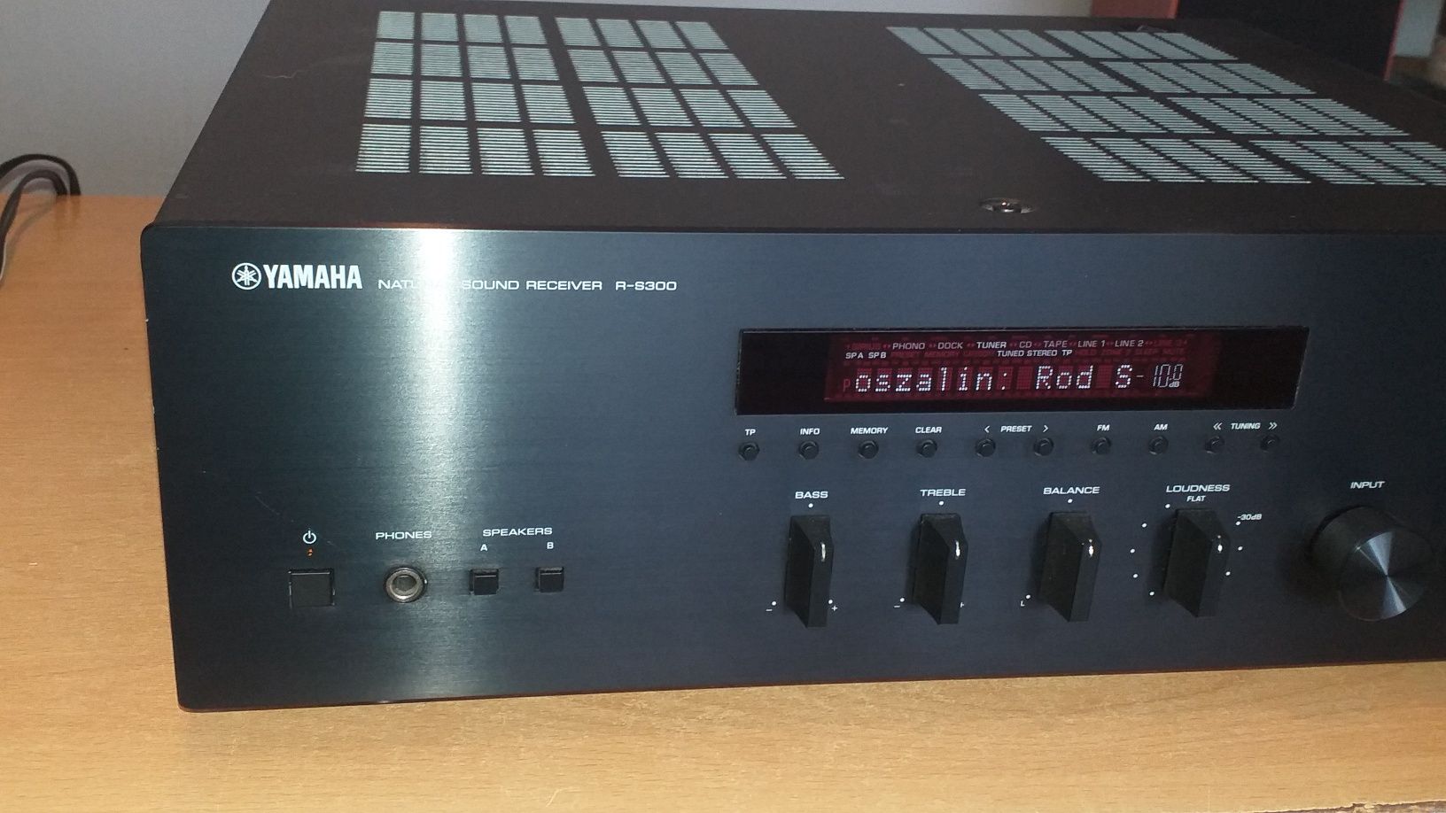 Amplituner Yamaha r-s300