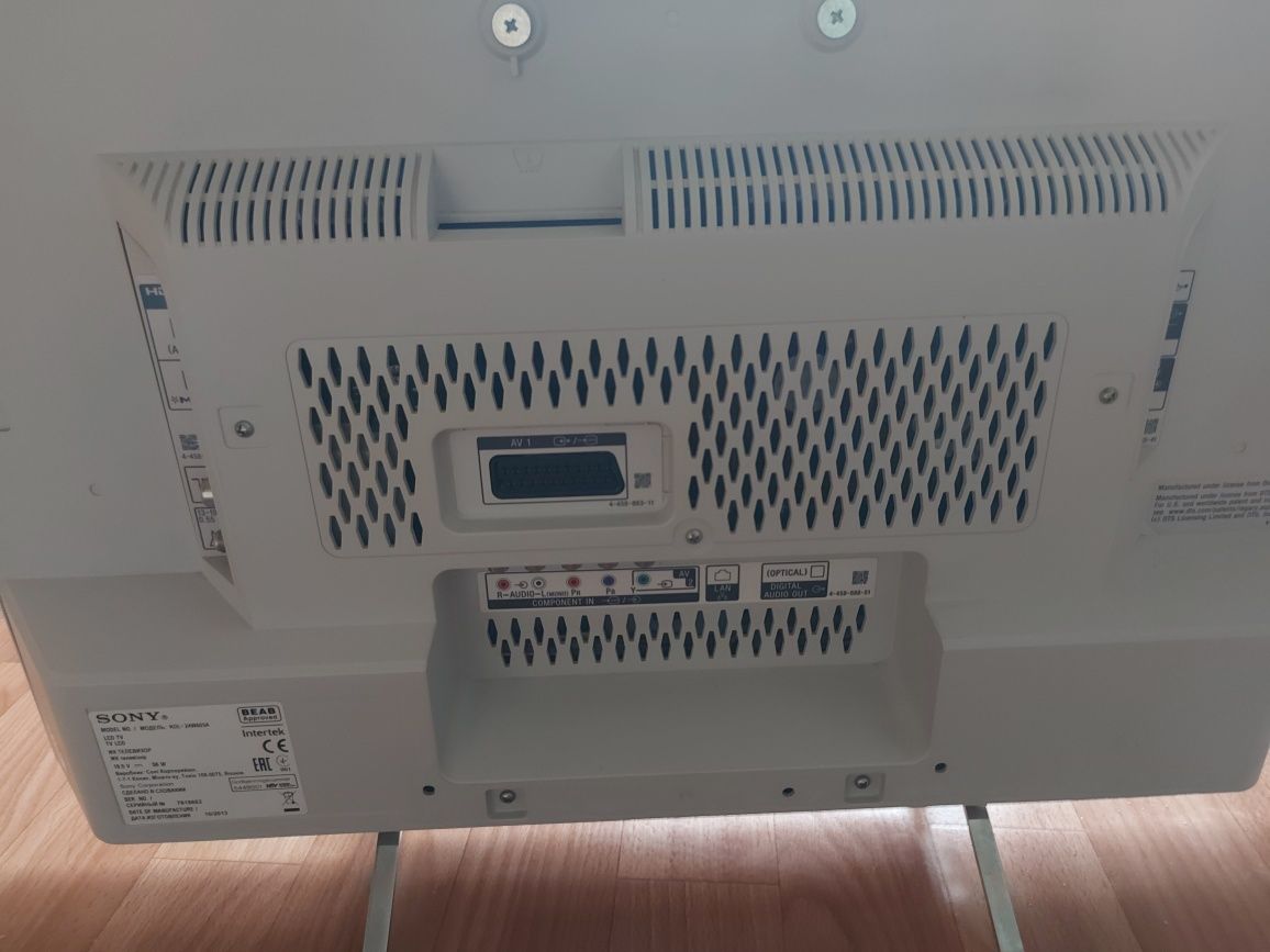Телевизор Sony KDL-24W605A