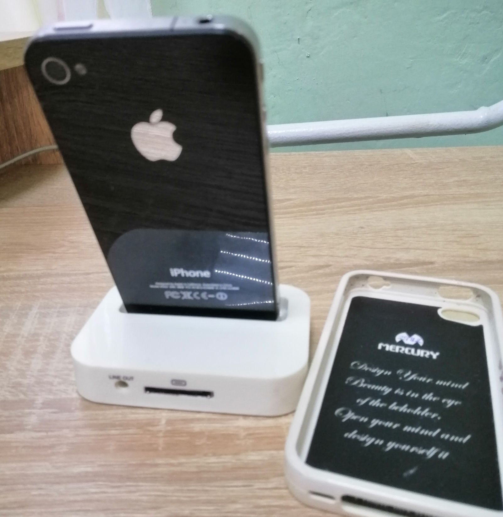 Продам iPhone в отличном состоянии