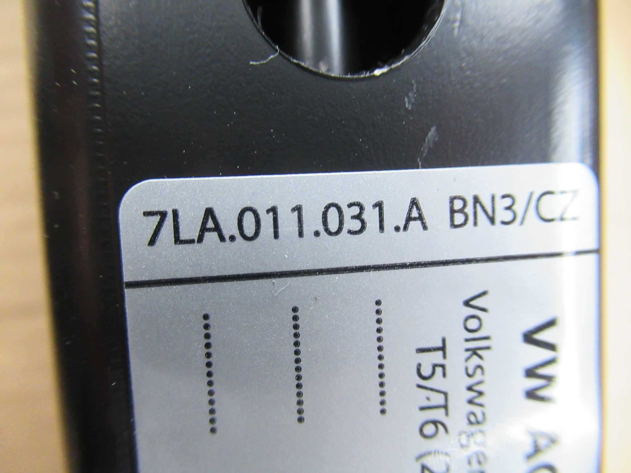 Lewarek podnośnik Klucz zestaw narzędzi VW T5 T6 Oryginał 7LA.011.031A
