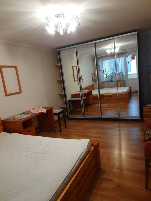 Оренда 1 кімнатної квартири Виставка, вільна