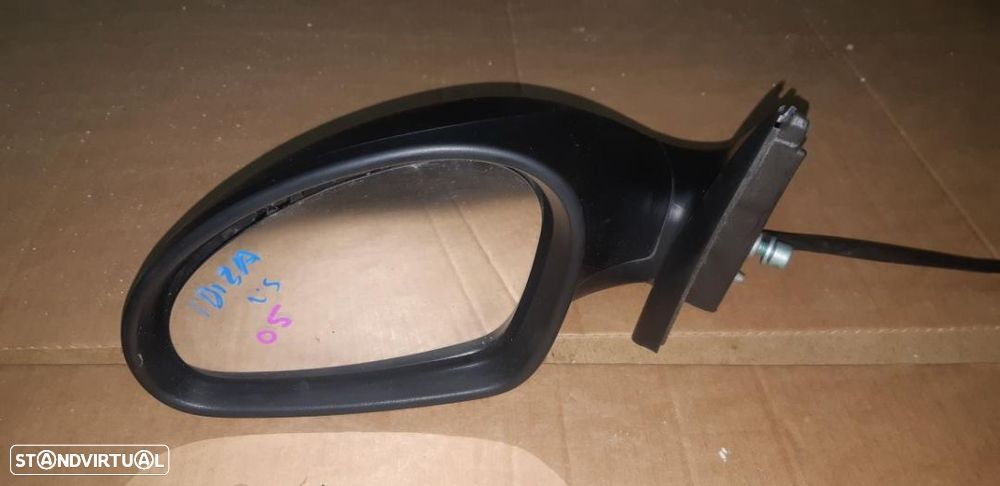 Espelho retrovisor esquerdo seat ibiza 6 l ano .