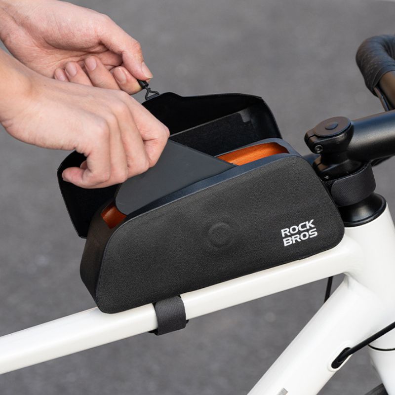 Torba Rowerowa Na Ramę Z Magnetycznym Zapięciem Rockbros As-133Bl 0,9L