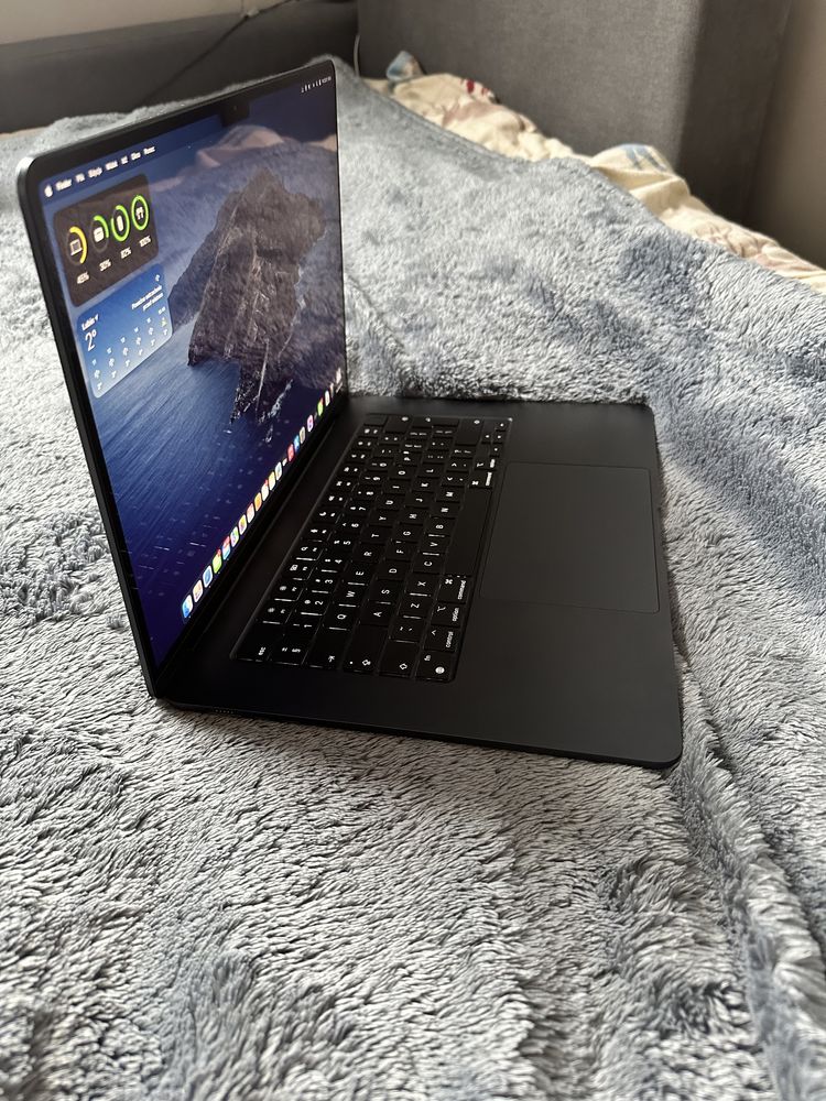MacBook Air 15 M2 2023  256GB 8GB RAM  POŁNOC!!!