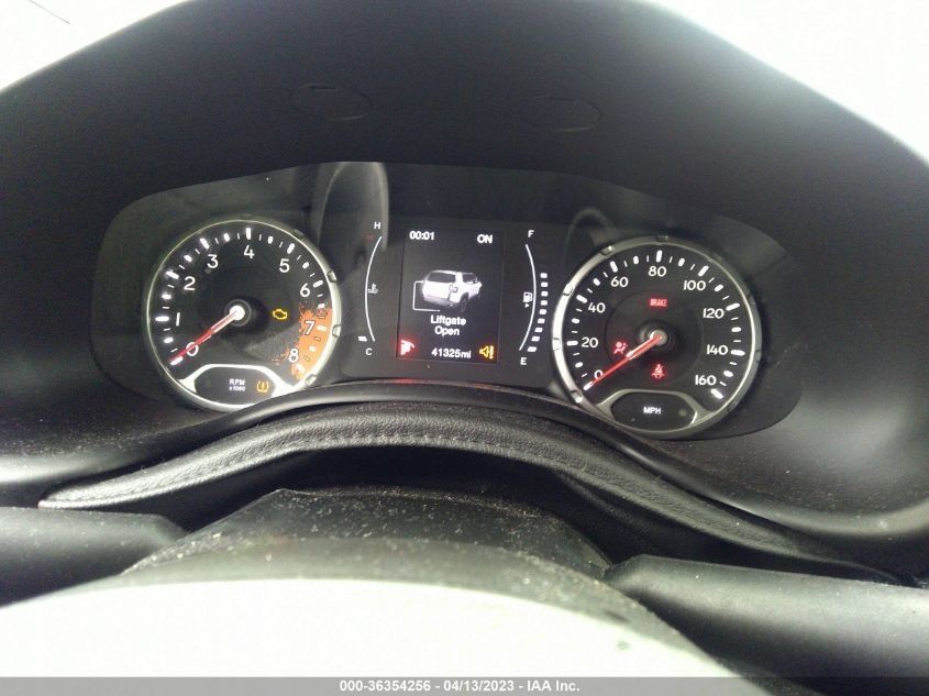 Розборка шрот запчастини на болтики Jeep Renegade 2014-2022