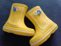 Kalosze Crocs rozmiar J 2 z przypinka Stitcha