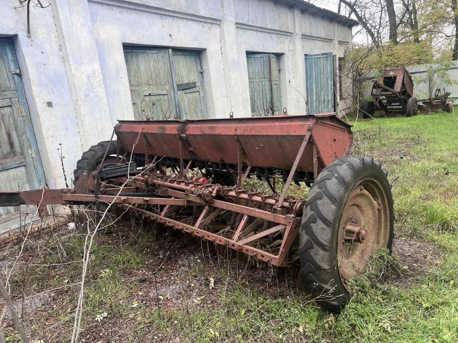 Продам сеялку СЗ.