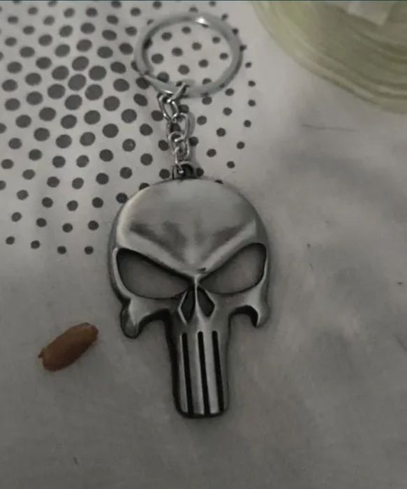 Nowy brelok zawieszka czaszka breloczek metal