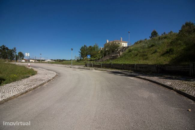 Terreno p/ moradia, para venda, Alenquer - Abrigada e Cabanas de To...