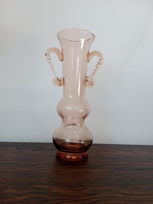 Wazon szklany z czasów PRL