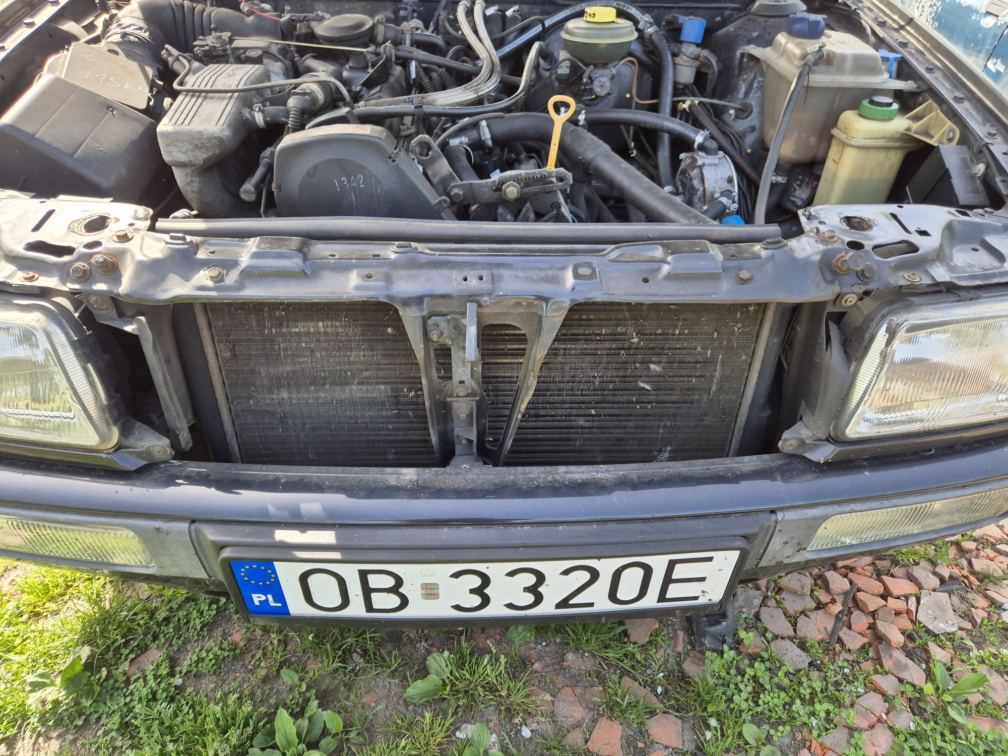 Audi 80 b4 lz5u 2,0 benzyna pas przedni kompletny chłodnica