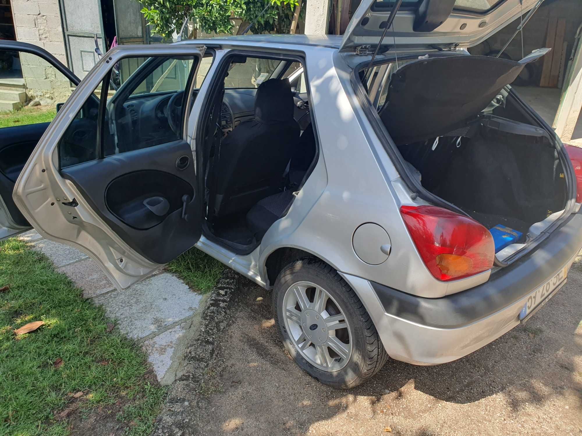 Ford fiesta poucos kms