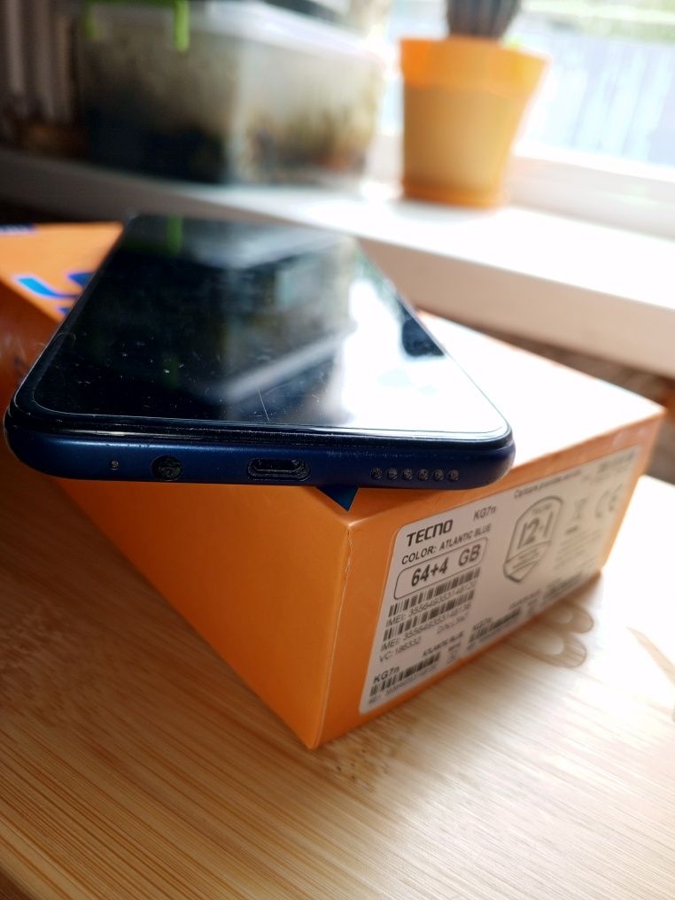 СМАРТФОН  телефон техно Спарк TECNO SPARK 8 4/64GB