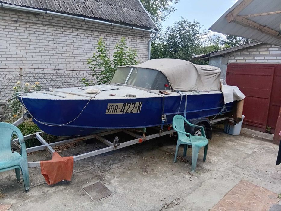 Продам лодку УДА-422-К с мотором