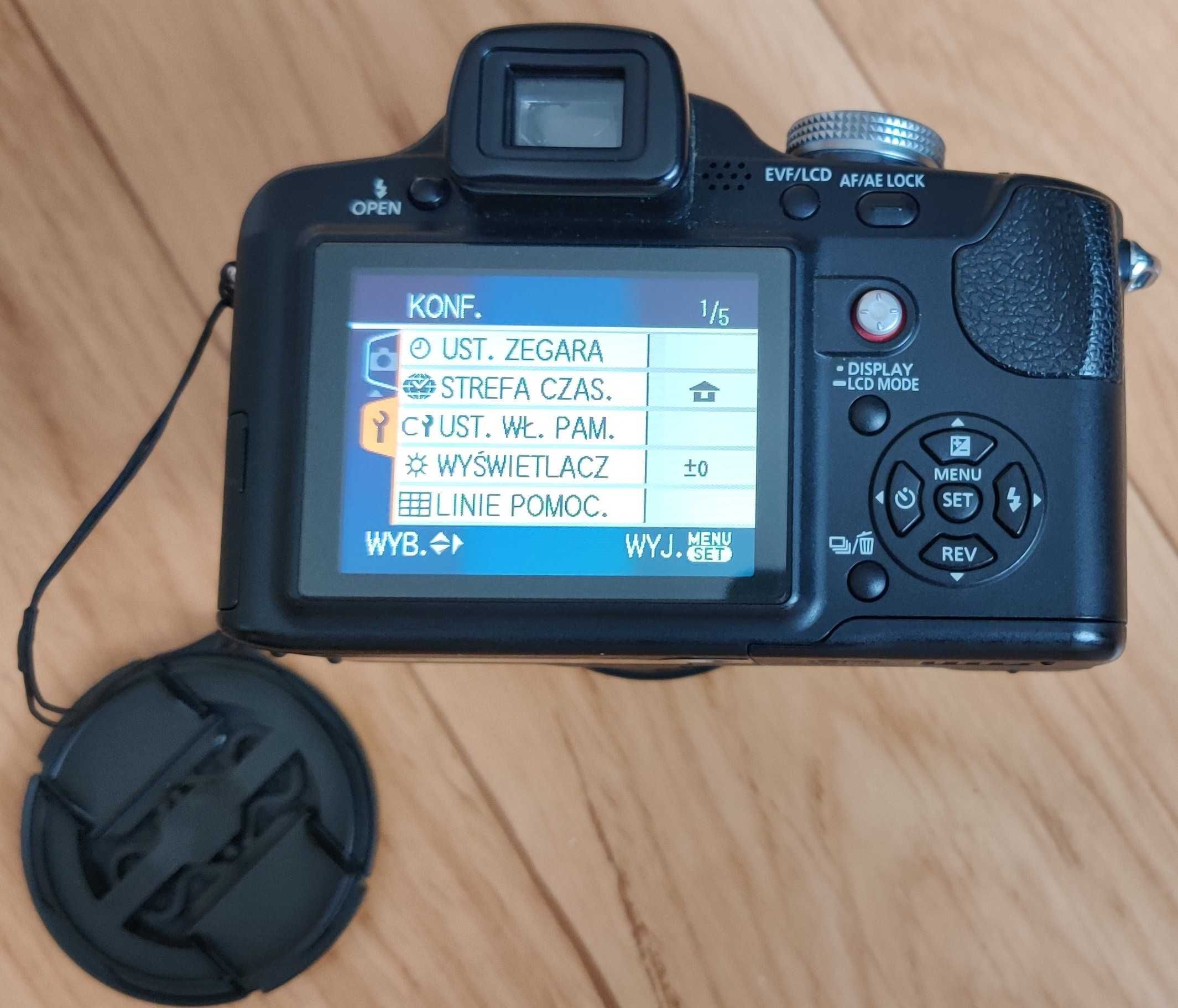 Panasonic Lumix DMC - FZ18