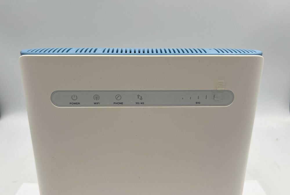 Router LTE ZTE MF286D Komplet