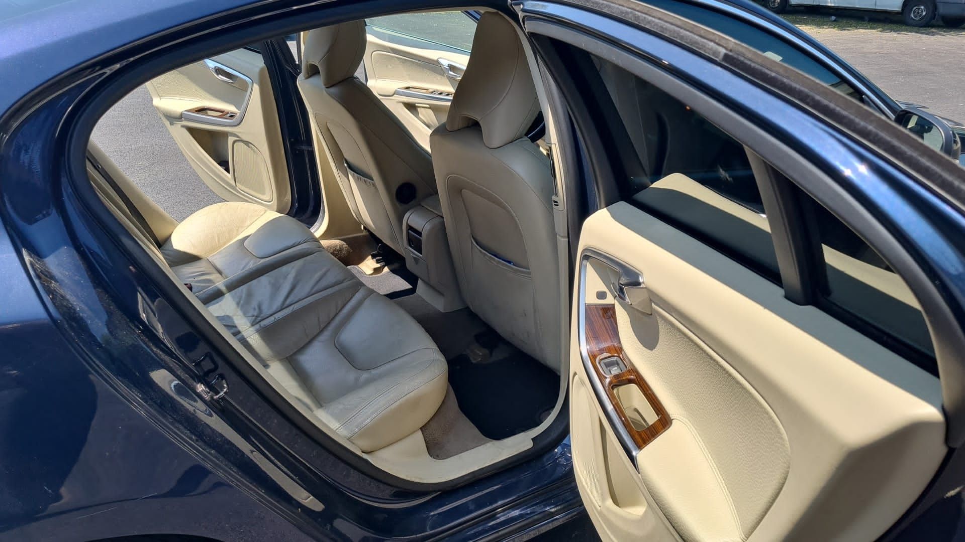 Volvo S60 2.0, 177kW 240KM, 2011, 270 000 km