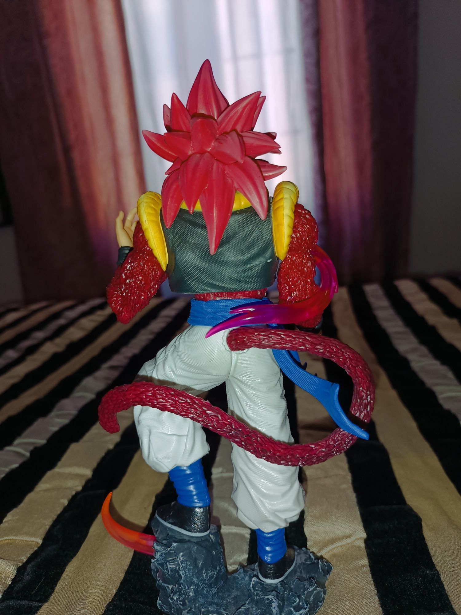 Figura de dragon ball