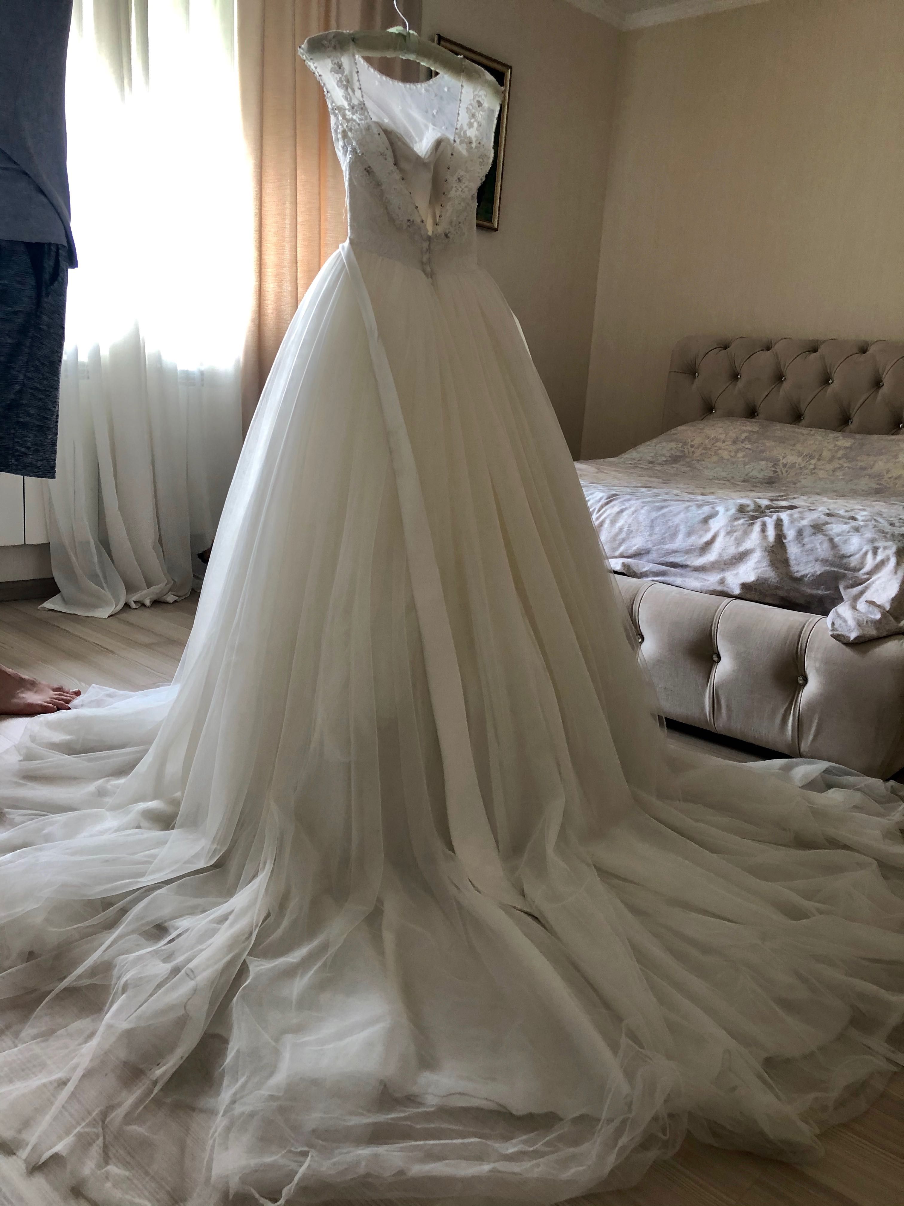 Весільна сукня xs