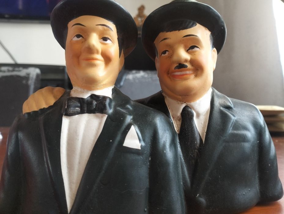 Figura Bucha e Estica