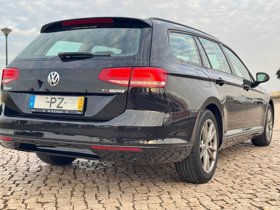 VW Passat 1.6 TDi Confortline Nacional com 99.430 kms
