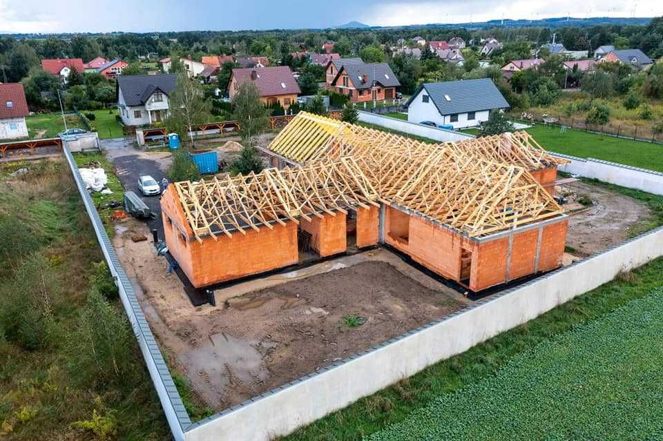 Wiązary dachowe C24, dostawa, montaż