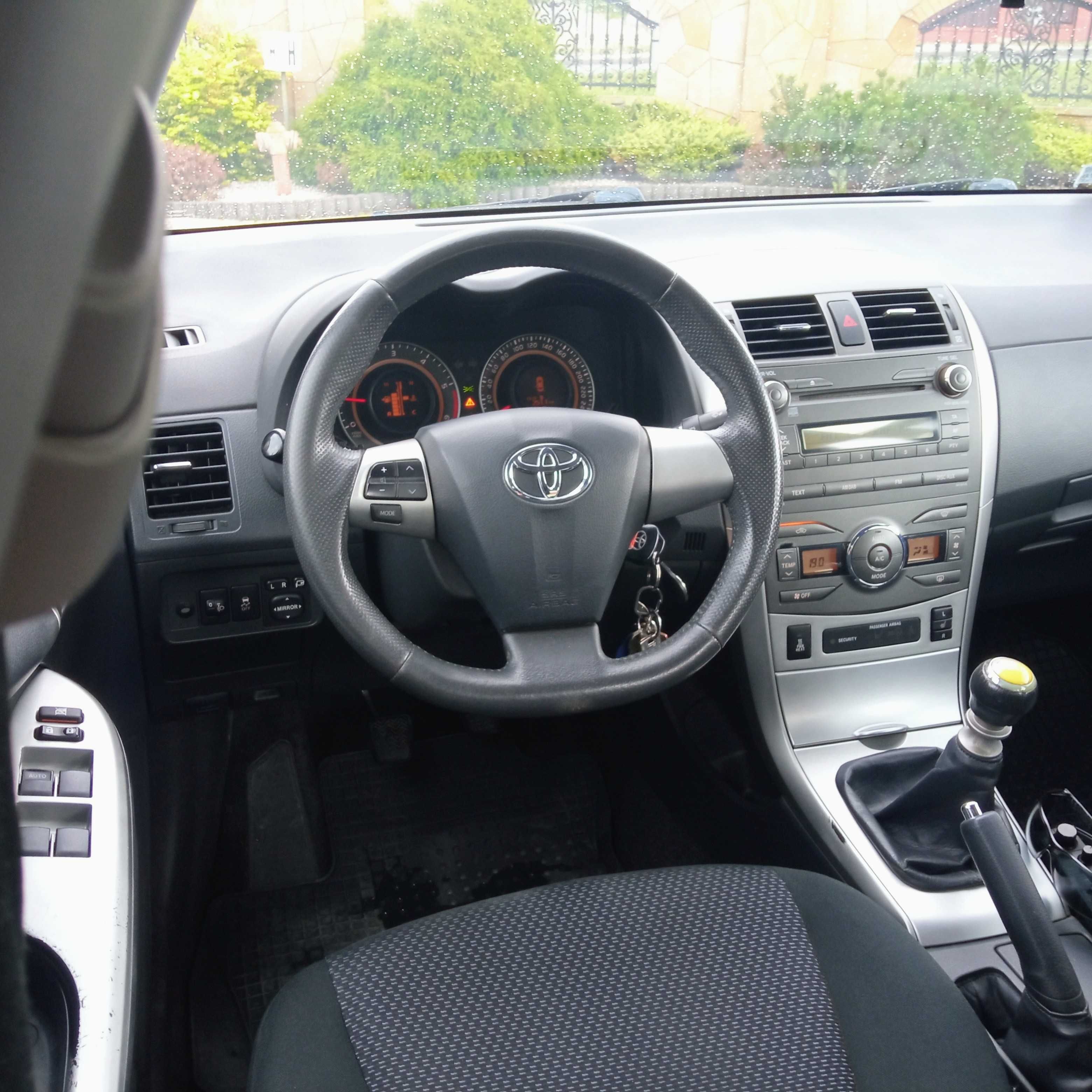 Toyota Corolla/2.0 D-4d/126 KM/Klimatronik/Grzane Fotele/Pełny Serwis/