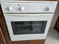 Forno eléctrico de encastre Ariston, ótimo estado