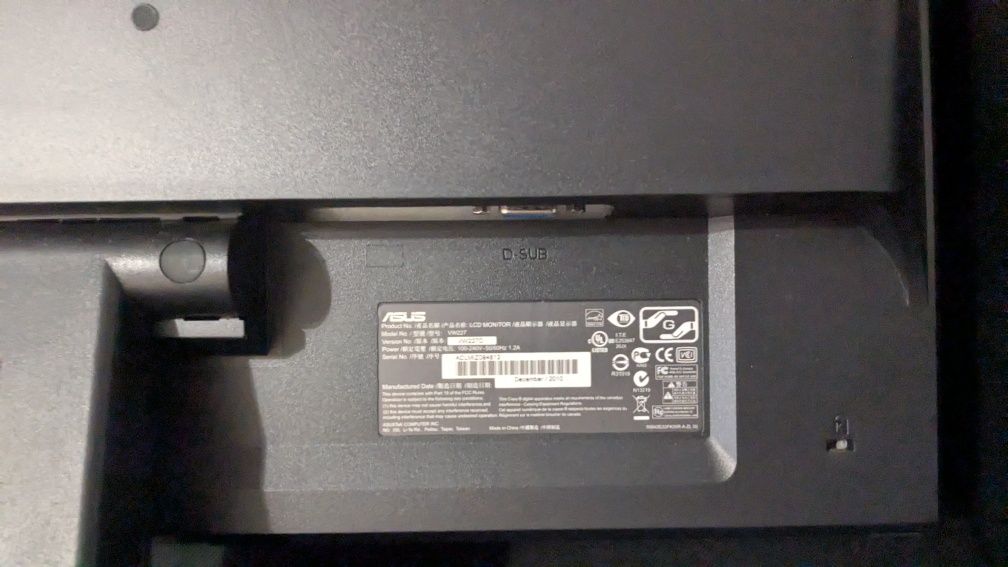 Monitores LCD  24" & 21"