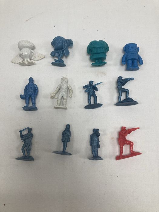 Brinquedo Conjunto 12 Figuras RAJA