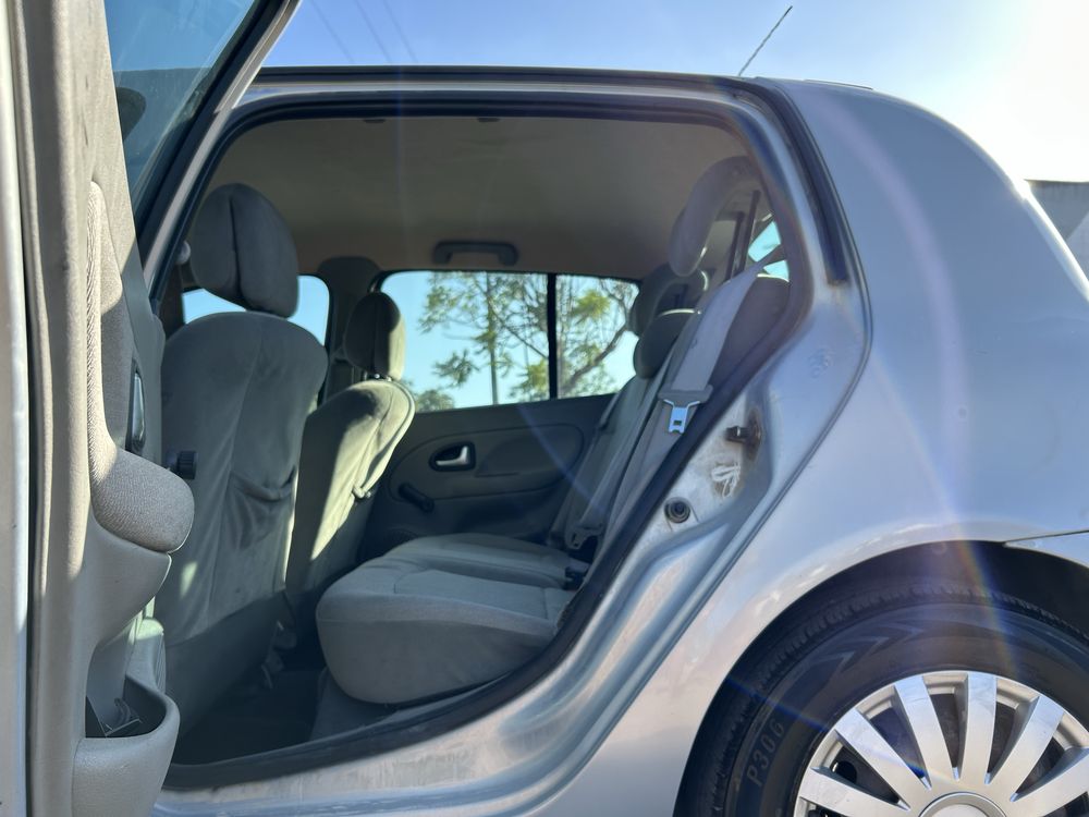 Renault Clio Privilege 2002