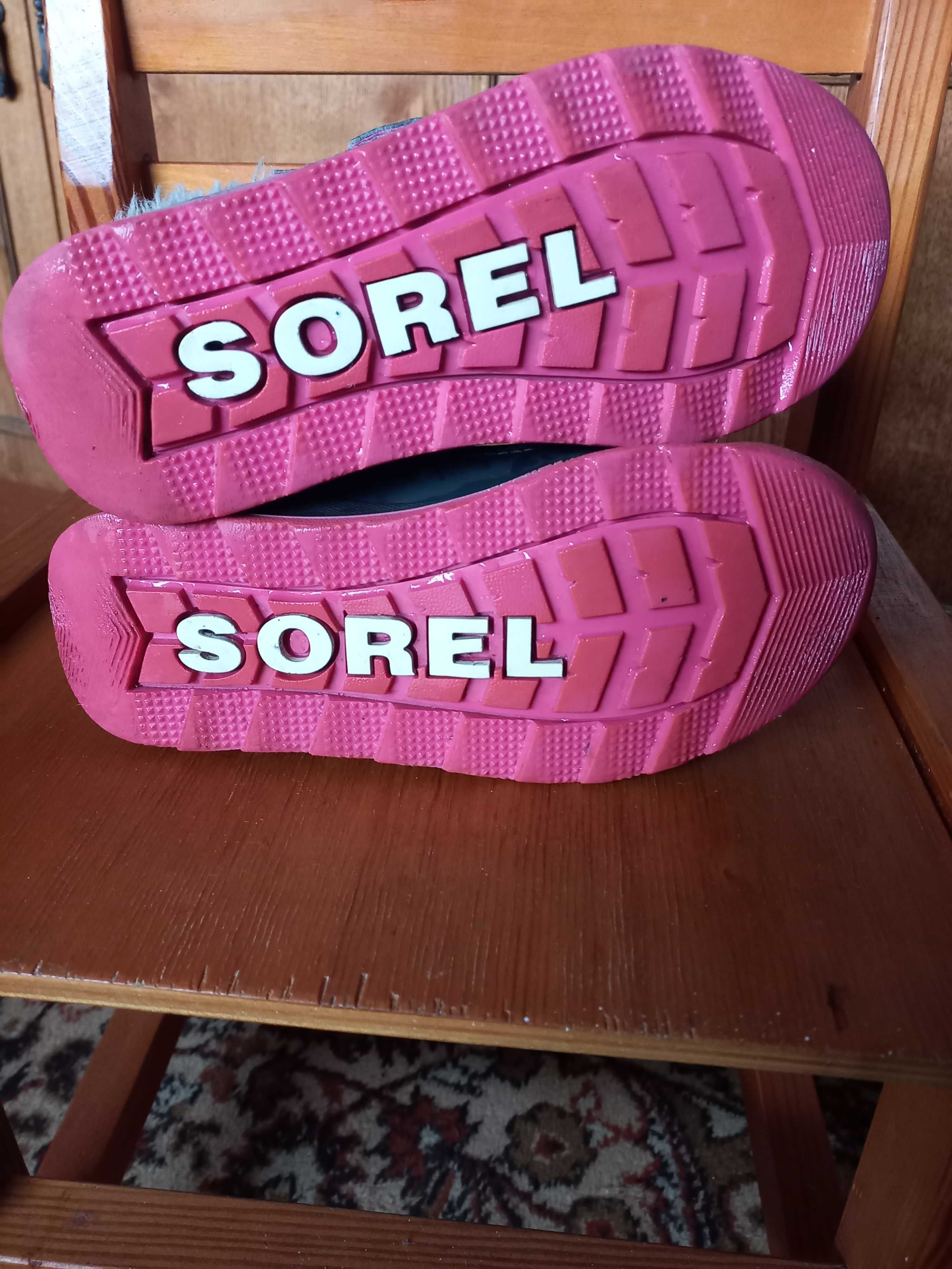 Продам дитячі зимові черевики фірми Sorel