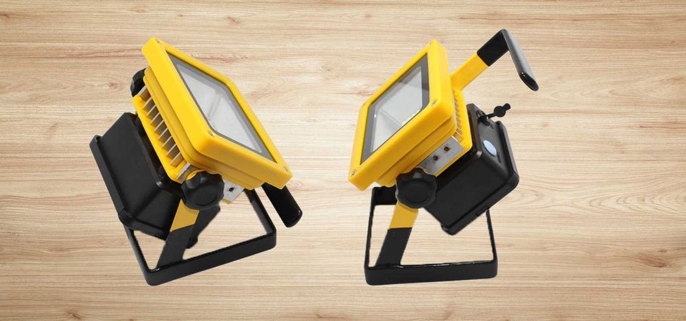 Ручний прожектор-фонарик Bailong 100W з акумуляторами та стробоскопом