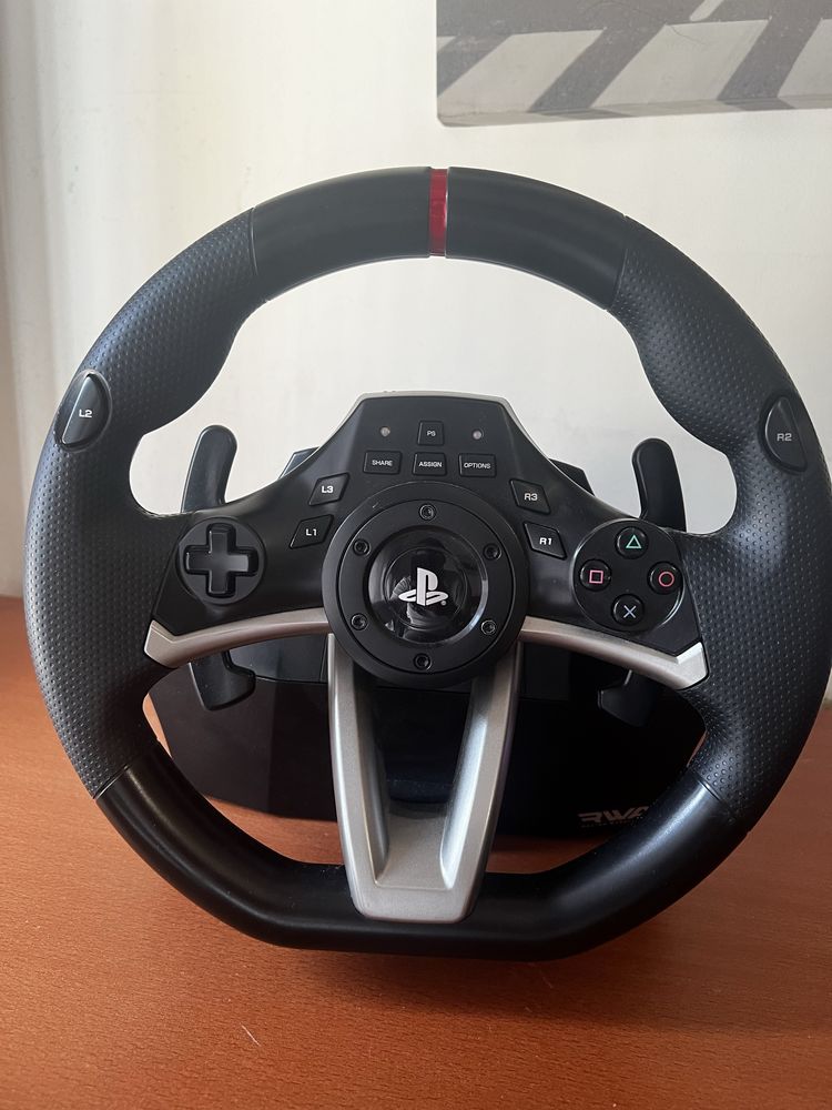 Volante HORI Racing Wheel Apex (PS4 - Preto)