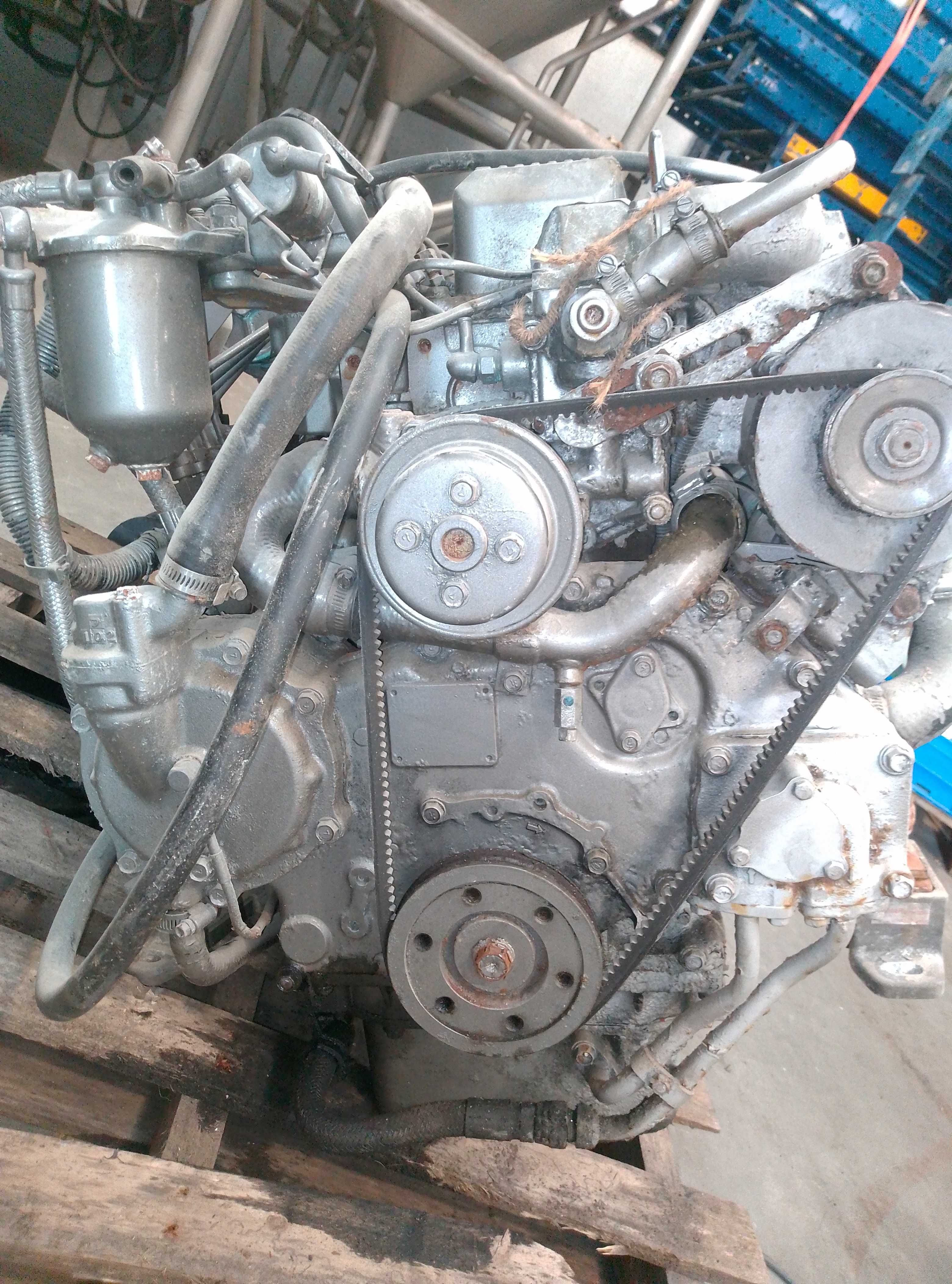 Motor marinho yanmar 4LHA-STP