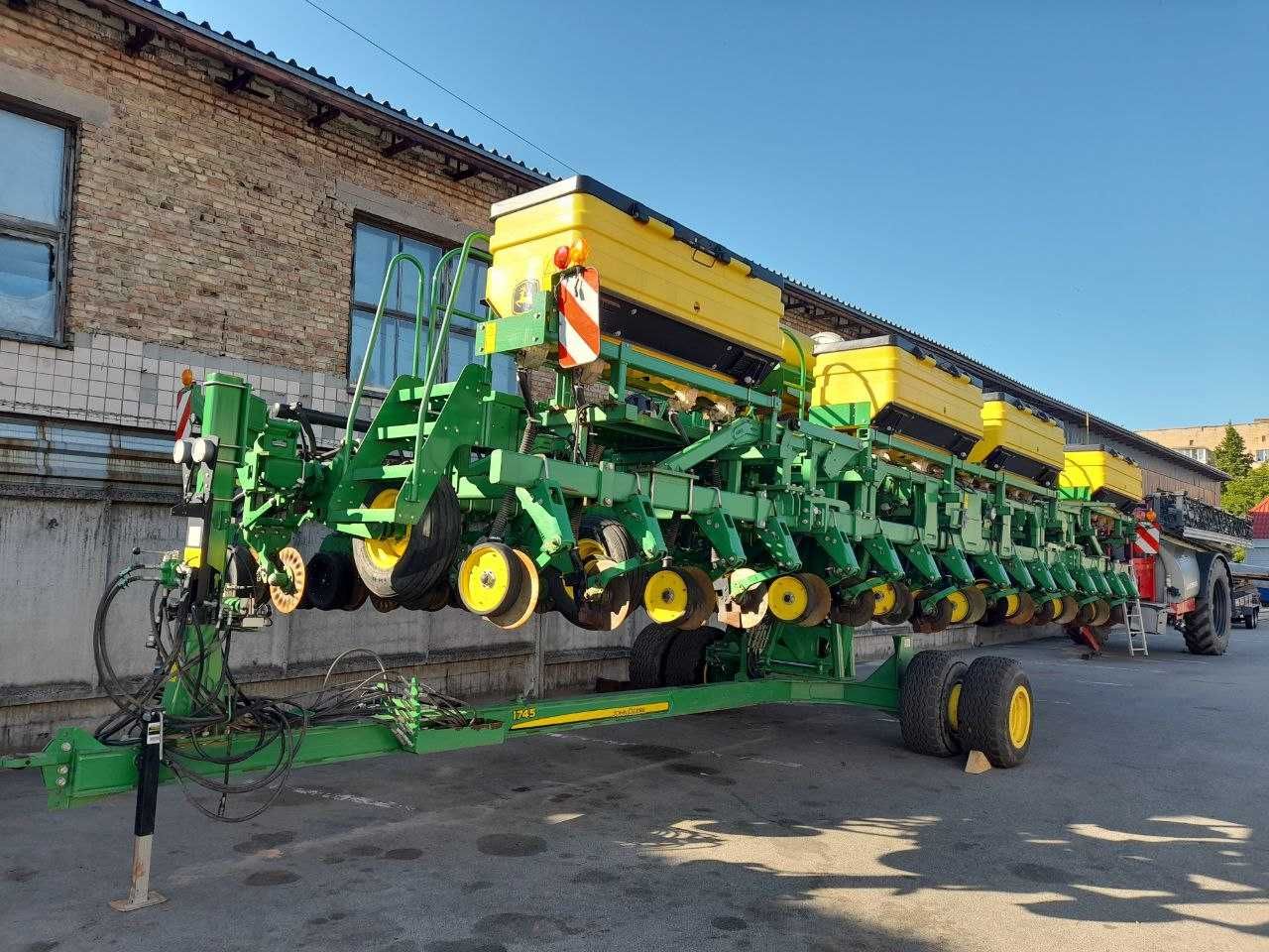 Сівалка точного висіву пневматична John Deere 1745 Готова до сезону