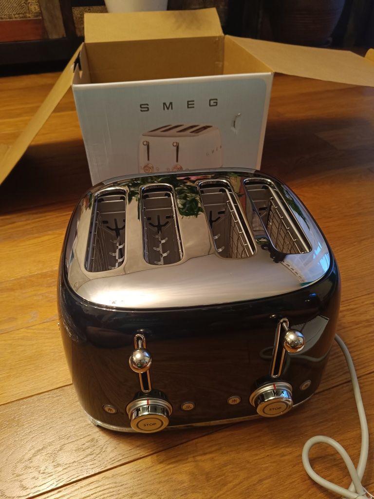 Tester SMEG  tsf03bleu - 4 kromki