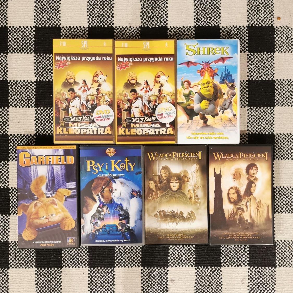 Zestaw 7 kaset VHS - Shrek, Garfield, Asterix, Władca Pierścieni