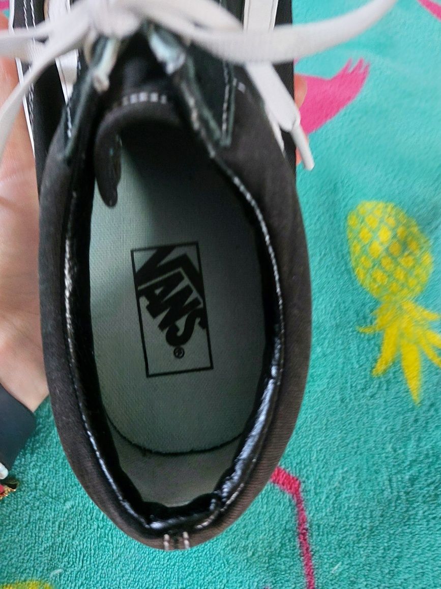 Buty Vansy czarno białe