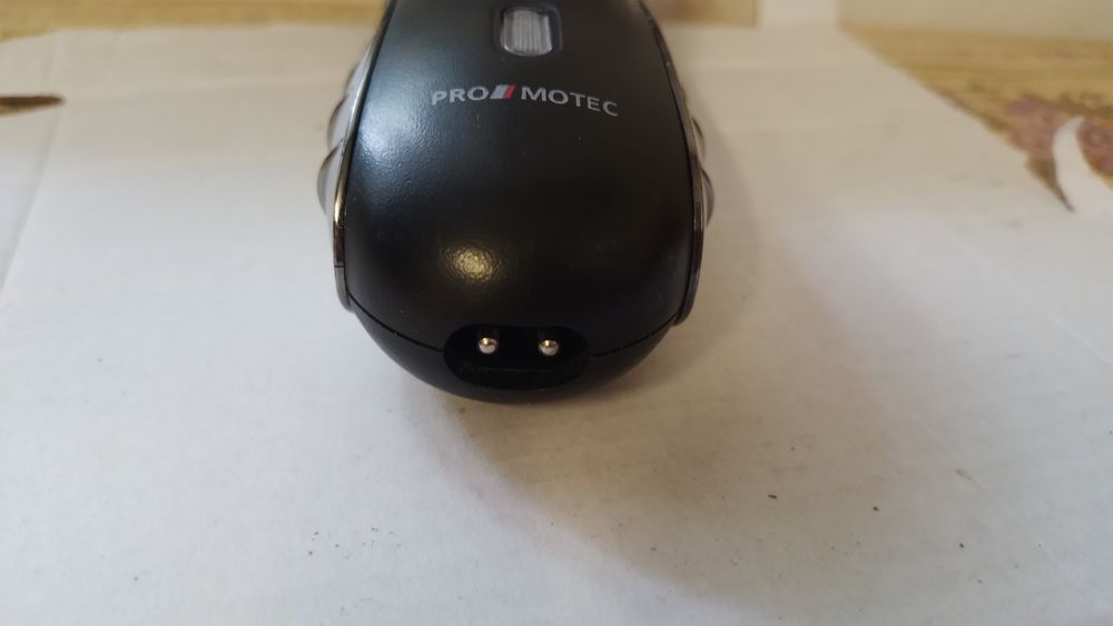 Элктробритва з трома ножами