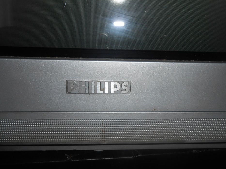 Продам телевизор Philips.