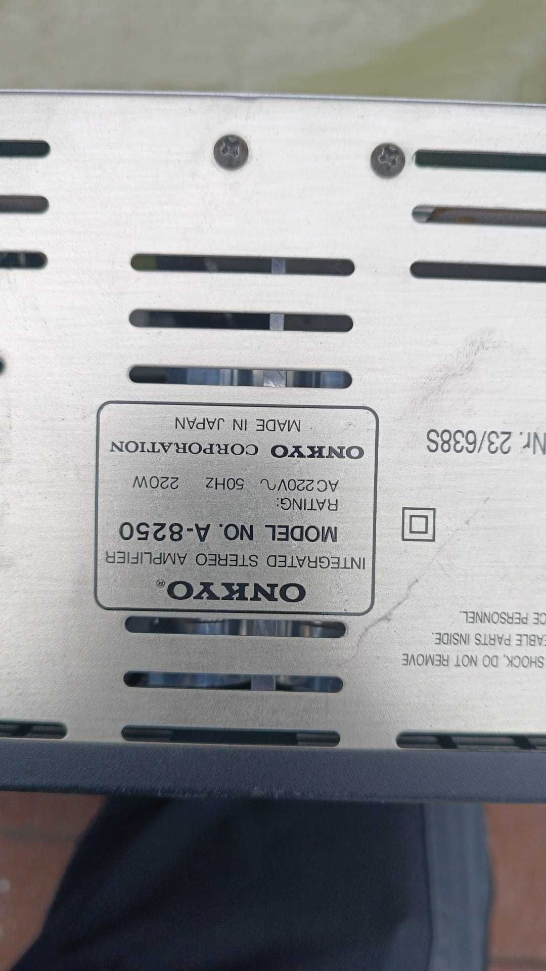 Wzmacniacz Onkyo A-8250/Cena Do Negocjacji