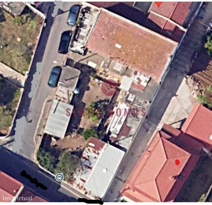 Terreno de 360 m² com moradia de 70 m² em Agualva - Cacém