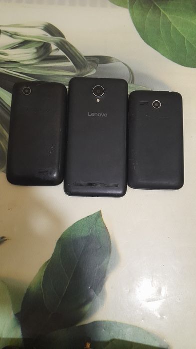 Телефони на запчастини