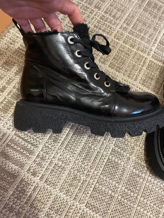 Жіночі черевики,сапожки,ботінки