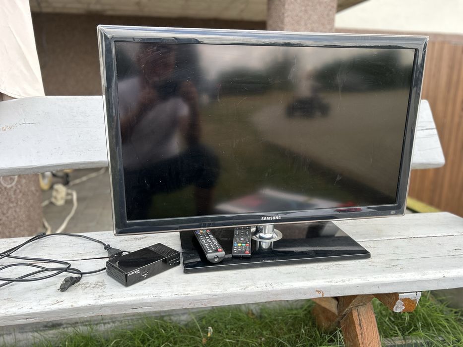 Telewizor Samsung 32 cale + dekoder dvbt + antena kierunkowa